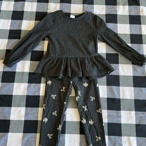 Charcoal Ribbed Peplum Top and Bow Leggings Set
